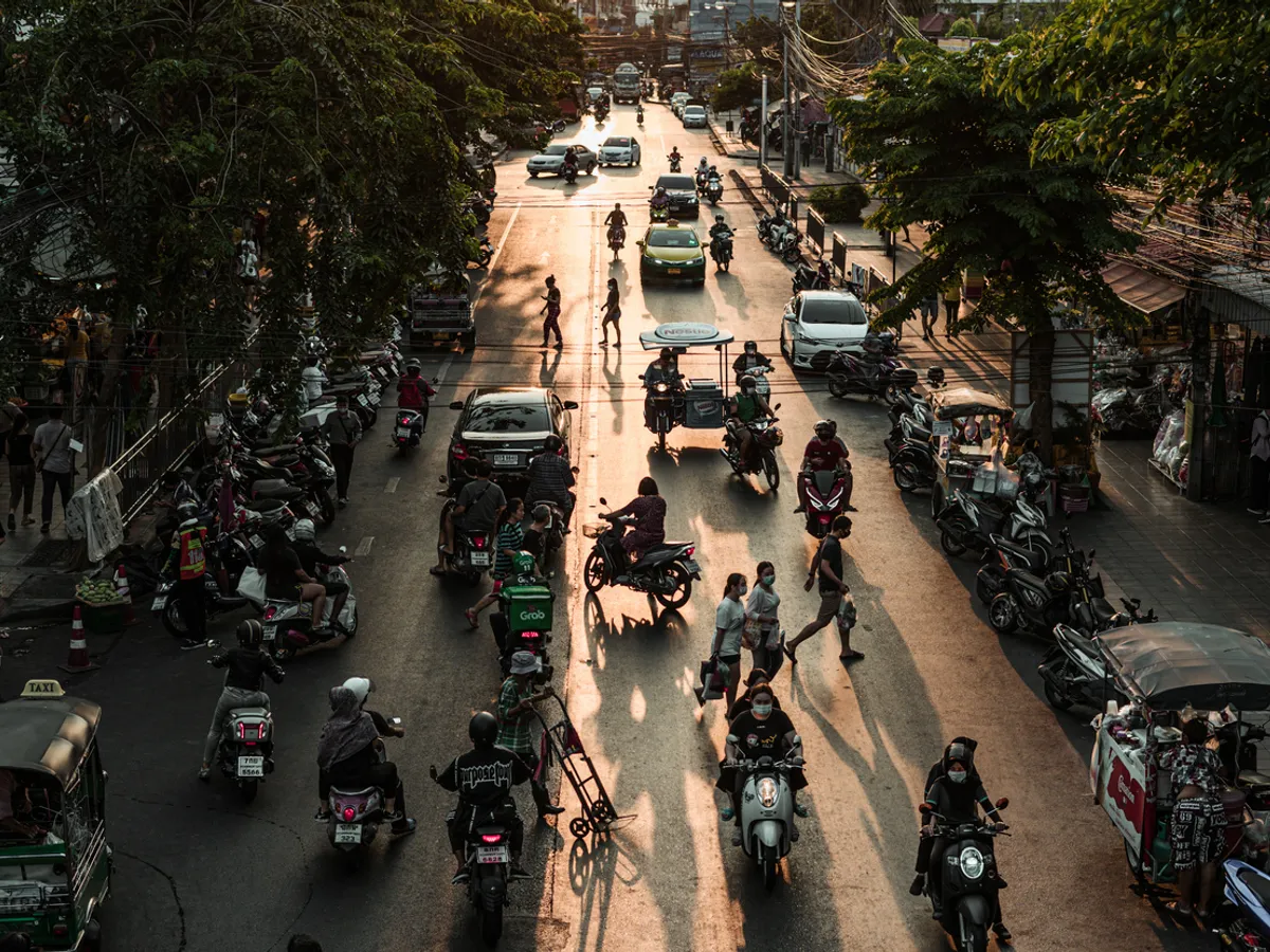 „Bombă” eco-socială! Motocicletele și scuterele pe benzină, interzise total în Hanoi din 2026 - Foto: Profimedia Images