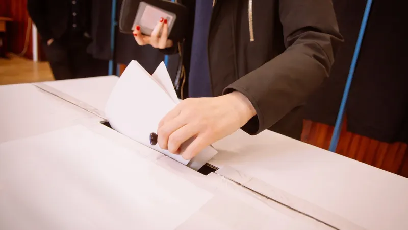 BEC impune „OMERTA” la renumărarea voturilor. Comunicarea rezultatelor, interzisă - Foto: Profimedia images