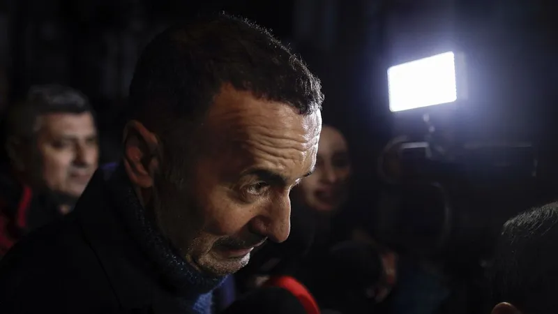 Noi percheziţii în dosarul lui Iulian Dumitrescu. Care sunt instituţiile publice vizate - Foto: INQUAM PHOTOS/Octav Ganea