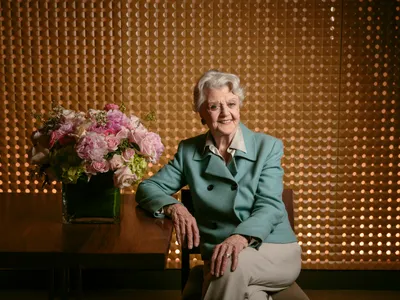 Angela Lansbury, actrița principală din Verdict: Crimă a murit în 2022, dar festivalul dedicat serialului bucură mii de oameni în fiecare an Foto: profimediimages.ro