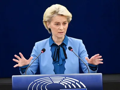 Șefa CE: Rusia va pierde accesul pe piețele financiare și la produse avansate daca atacă Ucraina/FOTO: Twitter/Ursula von der Leyen