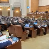 Parlamentarii AUR și PSD au fost filmați de unii colegi din USR PLUS/FOTO: Facebook (captură)