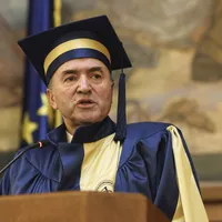 Care e situaţia lui Tudorel Toader, în alegerile la funcţia de rector de la Universitatea din Iaşi - Foto: INQUAM PHOTOS / Sabin Cirstoveanu