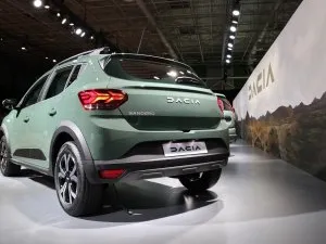 Imagini spion cu noua Dacia Sandero facelift. Duster și Bigster, sursă de inspirație pentru modelul 2026