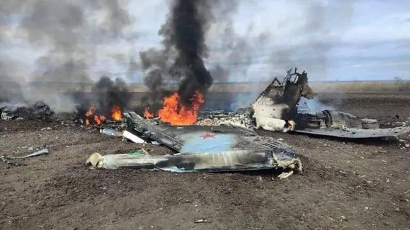 Trei avioane ruseşti de tip Suhoi 34, doborâte de ucraineni. Zelenski: „Nu veți rămâne nepedepsiți” - Foto: Telegram