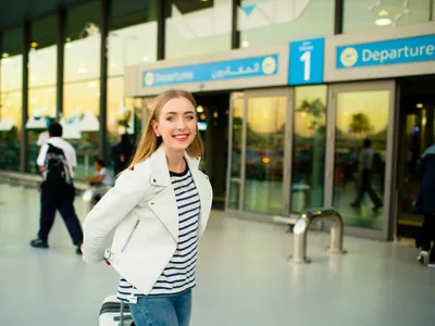 Femeie în aeroport Foto: Freepik (rol ilustrativ)