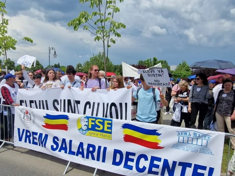 Proteste în stradă ale profesorilor Foto: facebook/FSLI