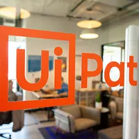 Fundația celei mai bine cotate companii românești a susținut 25.000 de copii din România și India