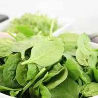 Verdețurile de sezon ne pot îmbolnăvi. Mărar, spanac, ceapă verde şi pătrunjel, cu pesticide Foto: Pexels (fotografie cu caracter ilustrativ)