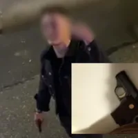 Pistolarul filmat când trăgea cu o armă letală în parcarea unui club, a dormit în arest Foto: pitesti24.ro
