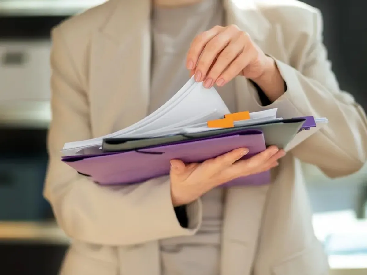 Documente - Foto: Freepik (imagine cu rol ilustrativ)