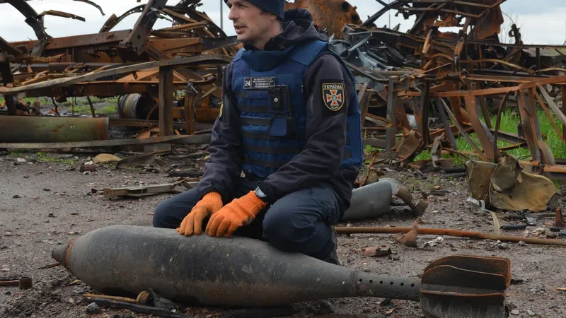 Marea Britanie afirmă că "bătălia din Donbas" rămâne principalul obiectiv strategic al Rusiei/FOTO: Facebook/ДСНС України