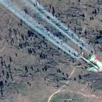 Avion surprins de Google Maps în Munții Apuseni - Foto: Google Earth