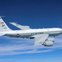Avionul RC-135W Rivet Joint din dotarea for'elor armate americane/ Foto: USAF