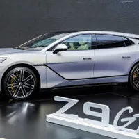 Constructorul chinez de mașini electrice BYD a preluat total Denza de la Mercedes și atacă Europa - Foto: carnewschina.com