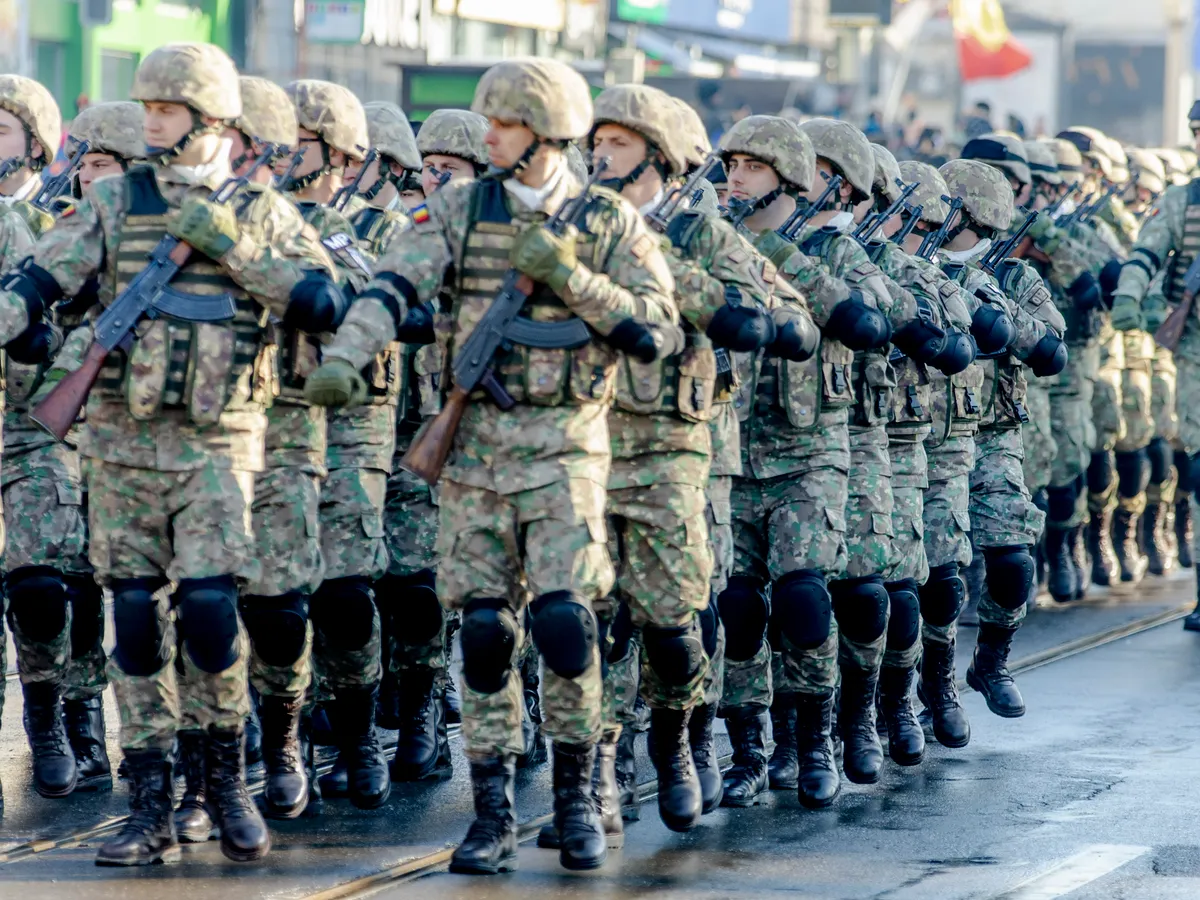 Militari români