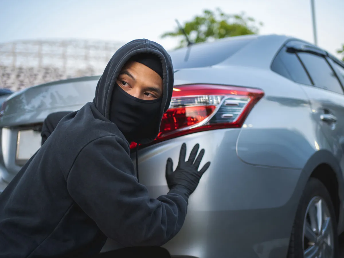 STUDIU Hoții fug de mașinile electrice, preferă automobilele pe benzină și motorină. Care ar putea fi motivele