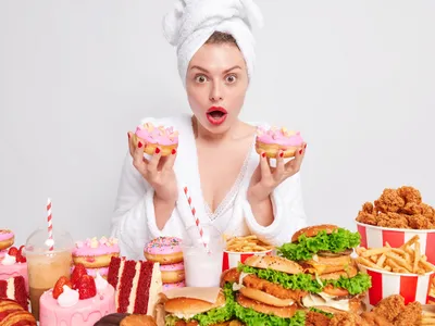 Mâncare nesănătoasă - Foto: Freepik (imagine cu rol ilustrativ)