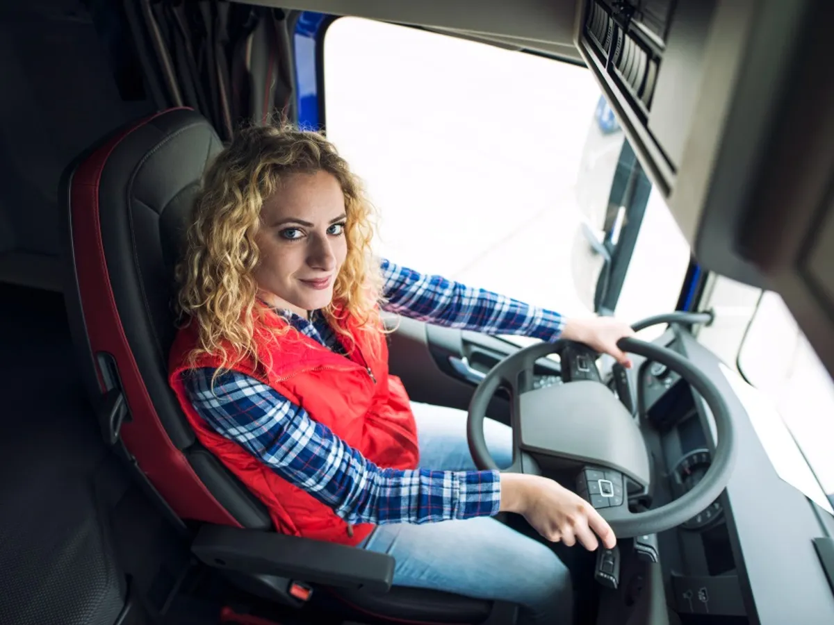 Șoferiță de TIR - Foto: Freepik (rol ilustrativ)