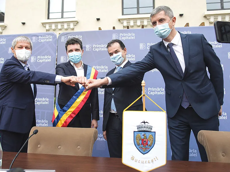 Primarul Nicușor Dan, alături de liderii USR-PLUS și premierul PNL Ludovic Orban, care l-au susținut în cursa electorală - Foto: INQUAM PHOTOS/ Octav Ganea