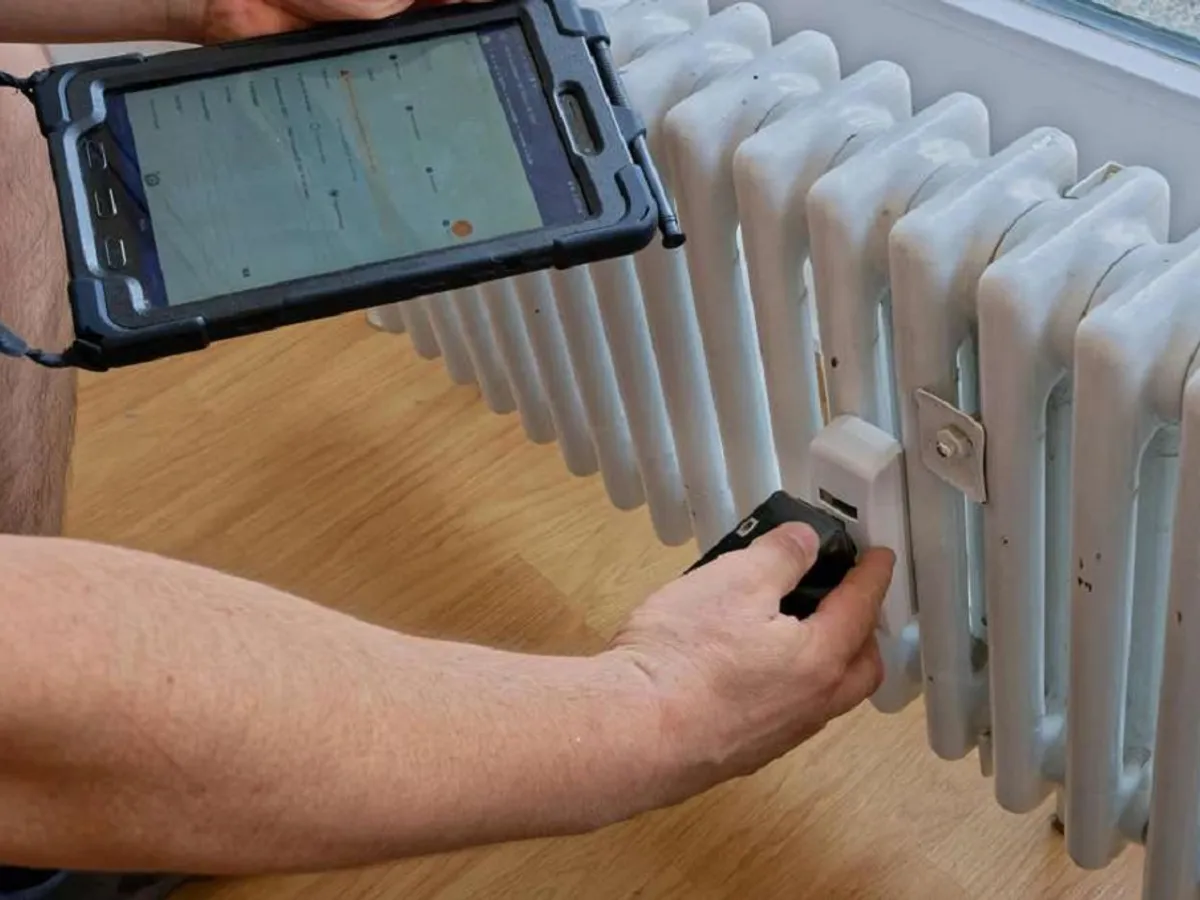 În viitor, cititorii de contoare nu vor mai trebui să intre în apartamente - Foto: imago/  Rolf Poss - Rol ilustrativ