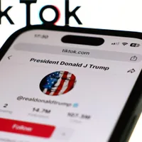 Trump nu vrea să interzică rețeaua chinezească TikTok. Cere Curții Supreme a SUA să suspende legea - Foto: Profimedia Images - Imagine cu rol ilustrativ