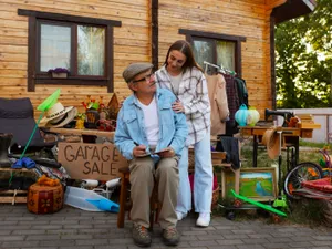 Când se dau ajutoarele sociale pentru 210.000 de români? Banii ajung cu o întârziere în iulie Foto: Familiile cu venituri minime așteaptă banii de la stat în iulie. Se vor face plățile în iulie dar cu întârziere