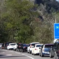 Lună de coșmar, pentru șoferii care traversează România. Valea Oltului, blocată total în reprize - Foto: captură video