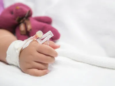O mamă dă în judecată spitalul după ce fiica ei a murit. Medicii credeau că e răcită - Foto: Arhiva