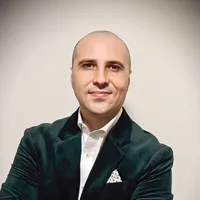 Andrei Popescu - Fondator & CEO al SCX Holdings - Singapore