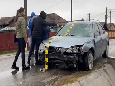 Şase tineri cu vârste între de 16 și 25 de ani au fost spulberați de un șofer în Argeș Foto: captură Observator