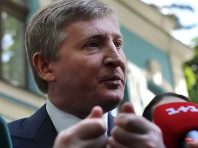 Un român câștiga într-o zi cât alții într-un an, dar a ”gafat”: ”Să vezi că mă împușcă” / ”Când sunteți toți în stradă, te las”