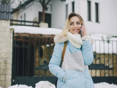 Femeie, iarna - Foto: Freepik