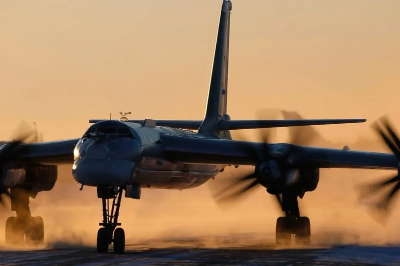 Bombardier strategic Tu-95 al Forțelor Aeriene Ruse - Foto: Profimedia Images