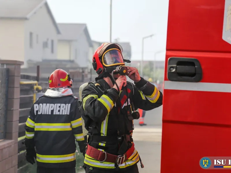 Persoane evacuate după ce niște muncitori au tăiat din greșeală o țeavă de gaz  - Foto: ISU / imagine rol ilustrativ