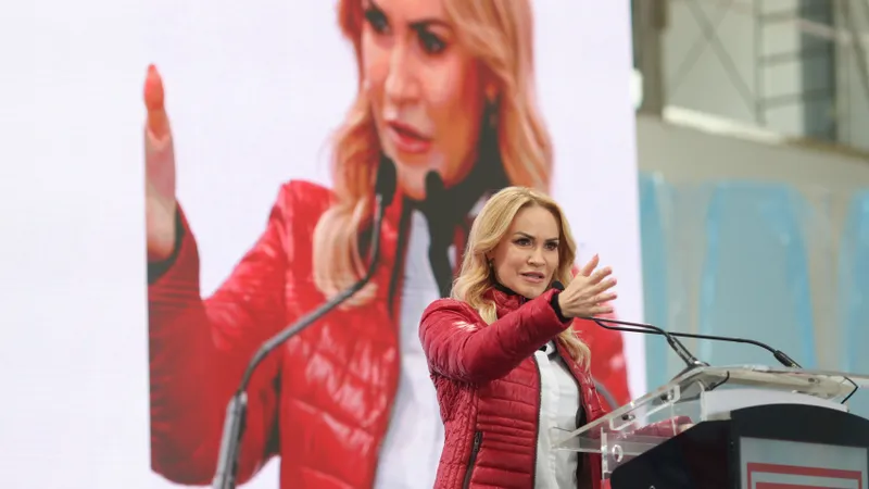 Gabriela Firea, despre rechinii imobiliari: „Sunt rechini buni şi rechini răi în București” - Foto: INQUAM Photos/ George Călin