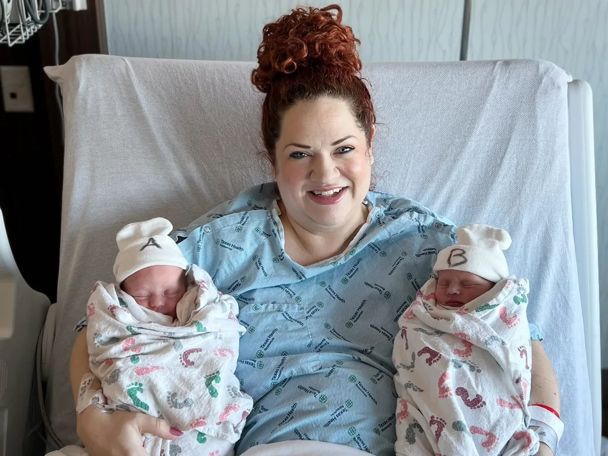 Două fetițe sunt gemene însă sunt născute în zile și ani diferiți. Cum a fost posibil? Ce zice mama? - Foto: Freepik (imagine cu rol ilustrativ)