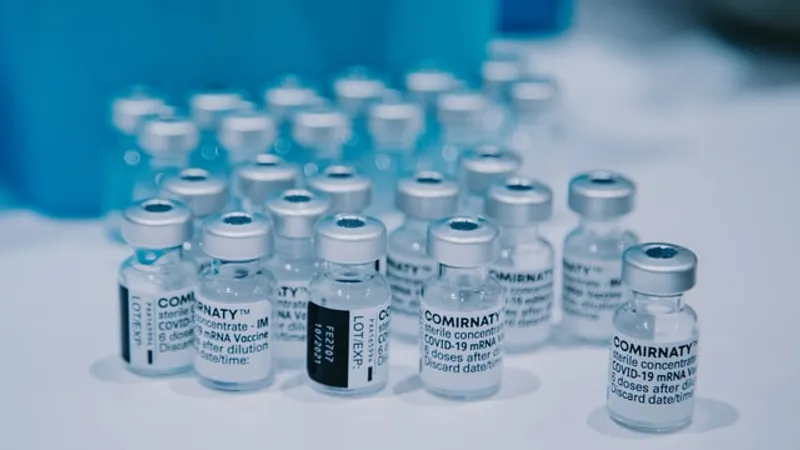 Rusia ar fi furat tehnologia vaccinului AstraZeneca pentru a-și produce propriul vaccin Sputnik/FOTO: Unsplash