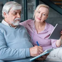 Avocatul poporului: Scăderea pensie cu 12% este corectă. Pensionarii pierd până la 1.000 lei/lună - Foto: Freepik
