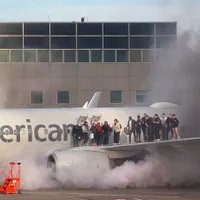 VIDEO Un avion American Airlines a luat foc pe Aeroportul Denver. Pasagerii, evacuați pe aripă - Foto: Profimedia Images