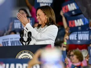 Într-un nou sondaj, Kamala Harris îl conduce cu opt procente pe Donald Trump Foto: Profimedia images