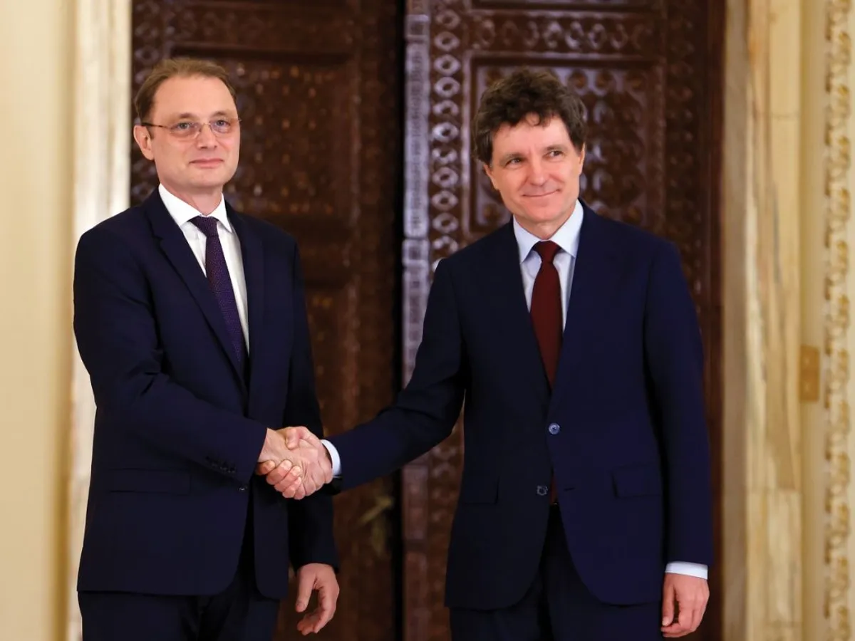 Premierul desemnat Luca Niculescu şi preşedintele Nicuşor Dan - Foto: Profimedia Images