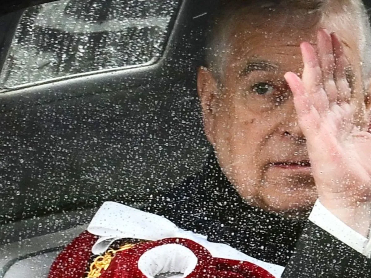 Arestarea lui Andrew Mountbatten-Windsor readuce un episod regal care nu s-a mai repetat de 380 de ani