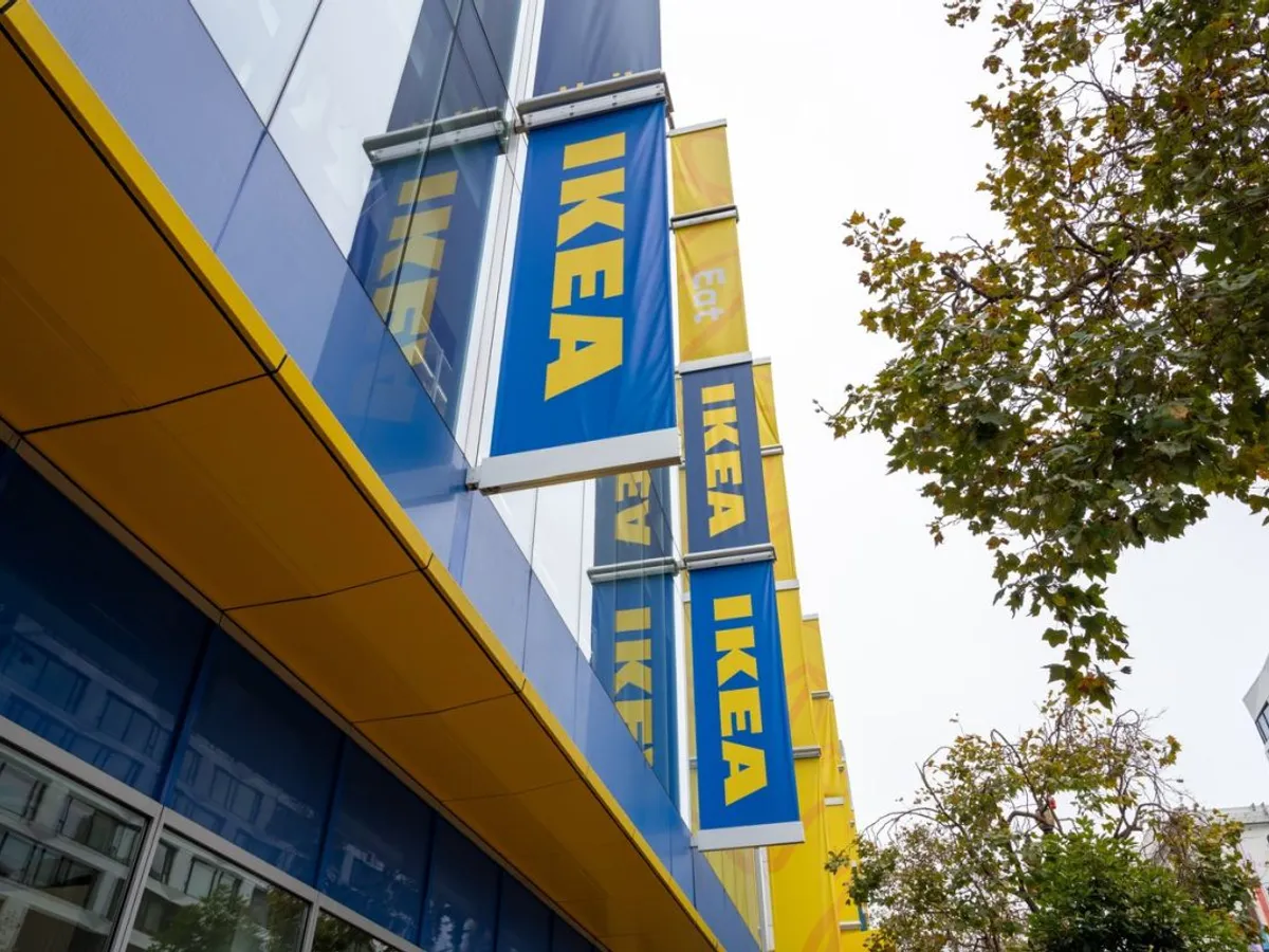 Gigantul ce operează magazinele IKEA își restructurează afacerile. România va resimţi impactul maxim