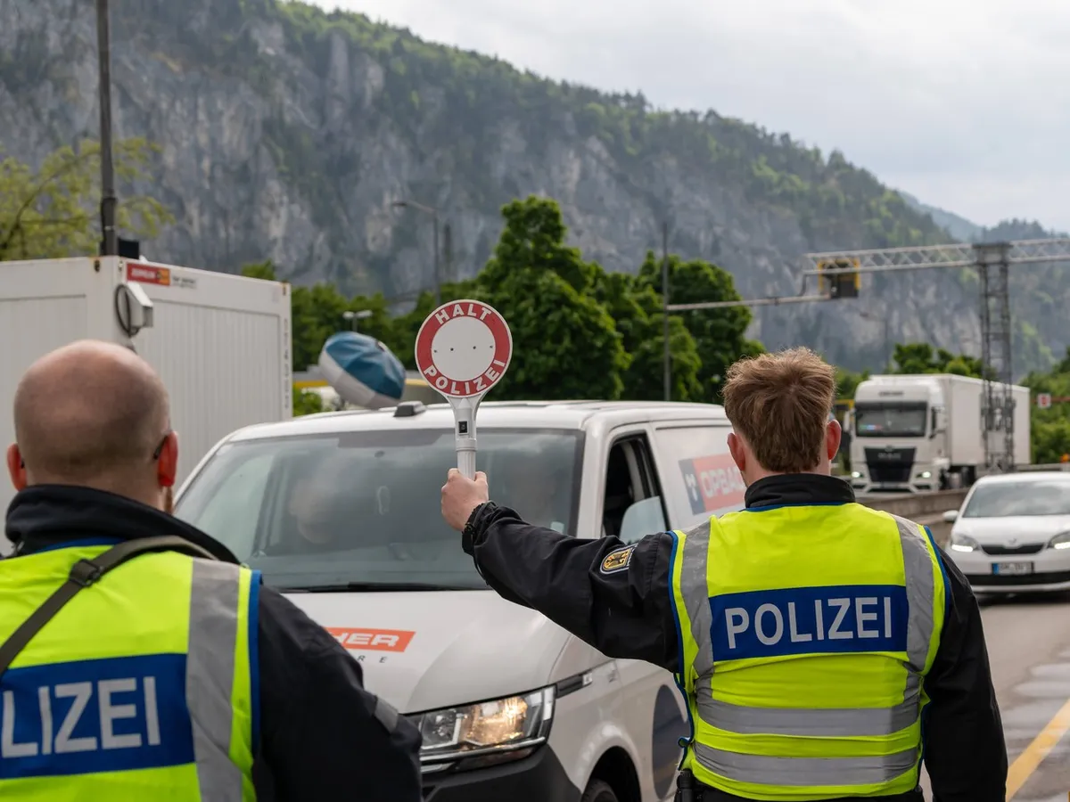 Revin controalele la granițele Schengen. Ce trebuie să știe turiștii și care sunt țările afectate - Foto: Profimedia images