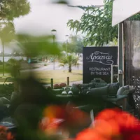 1 Mai–Paște în Thassos sau Halkidiki? S-a scumpit masa? Gyros – 8 €, Souvlaki – 9 €, Calamari - 10 € - Foto: arsanas.gr