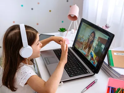 210.000 elevi, fără acces la Internet. Ministrul Educației vrea să rezolve problema în 14 zile/ CEOWORLD magazine