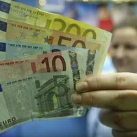 Unele bancnote euro valorează mult mai mult decât scrie pe ele ) Foto: