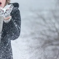 Primele predicții despre iarna 2024/2024: Vortex Polar mai slab, de la tricou la căciulă - Foto: pexels.com/Kristin Vogt - Imagine cu rol ilustrativ