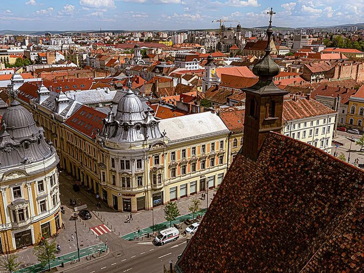 Cluj, imagine dinspre Biserica Romano-Catolică "Sf. Mihail" - Foto: Wikipedia/Nuţă Lucian/Nuță Lucian - https://www.flickr.com/photos/nutalucian/52864856357/  CC BY-SA 2.0